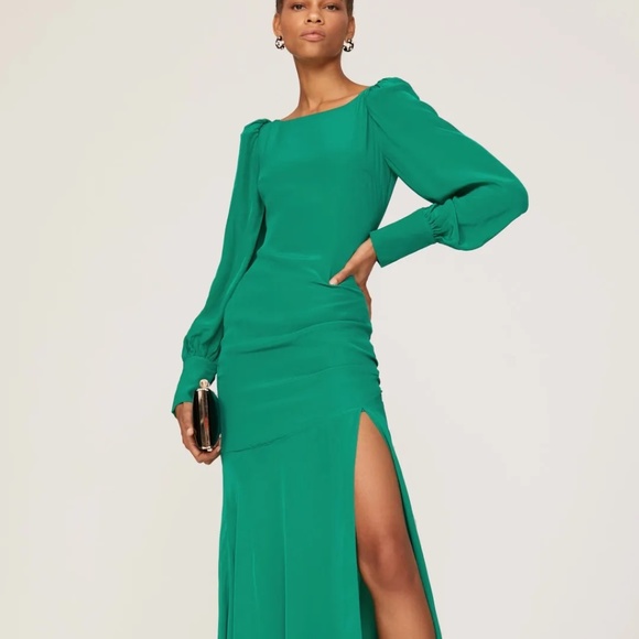Elegant Green Maxi Dress - Picture 2 of 12